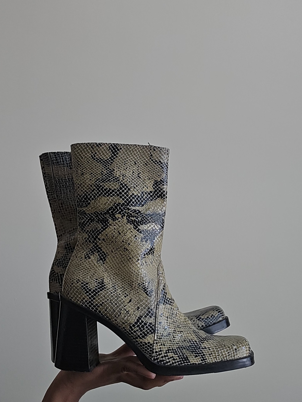 Vintage Leather Midcalf Boots